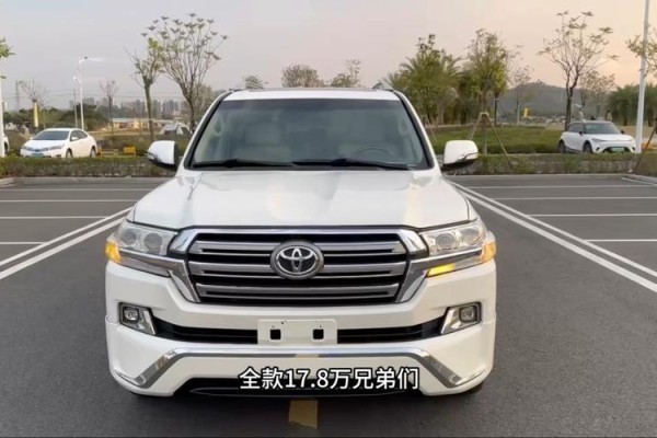 2017款豐田蘭德酷路澤4600中東版陸巡V8配置天窗進(jìn)口現(xiàn)車手續(xù)正規(guī)（17年蘭德酷路澤4000中東版）